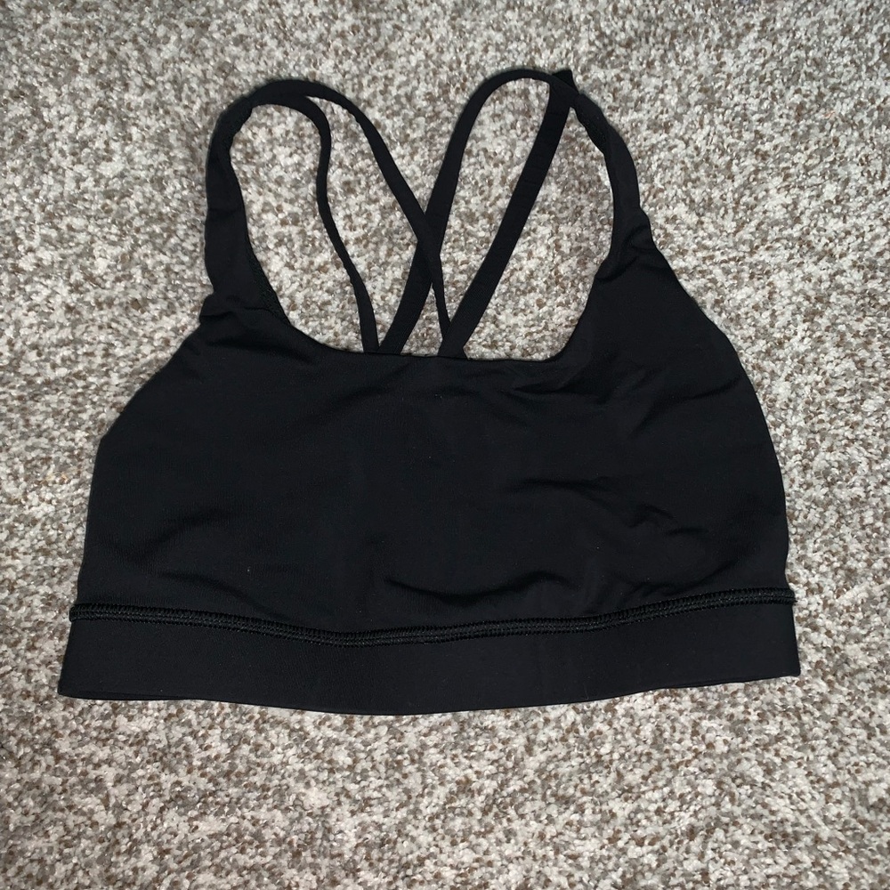 Black lululemon sports bra size 4